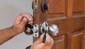 Lock repair service