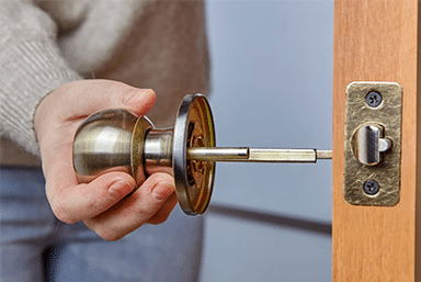 Residential locksmith service